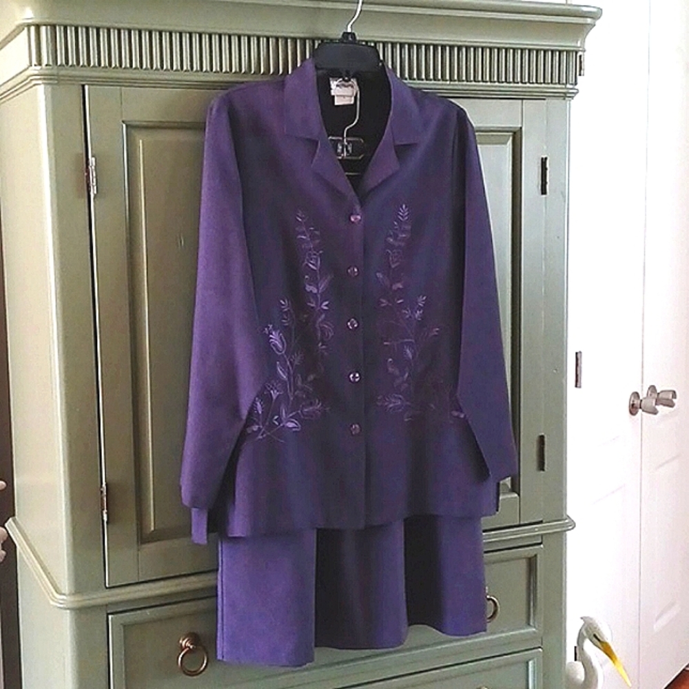 Bon Worth Violet Embroidered Skirt Set